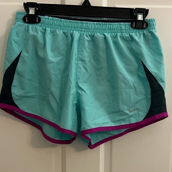 Women’s Nike shorts. Size small. - Picture 1 of 5